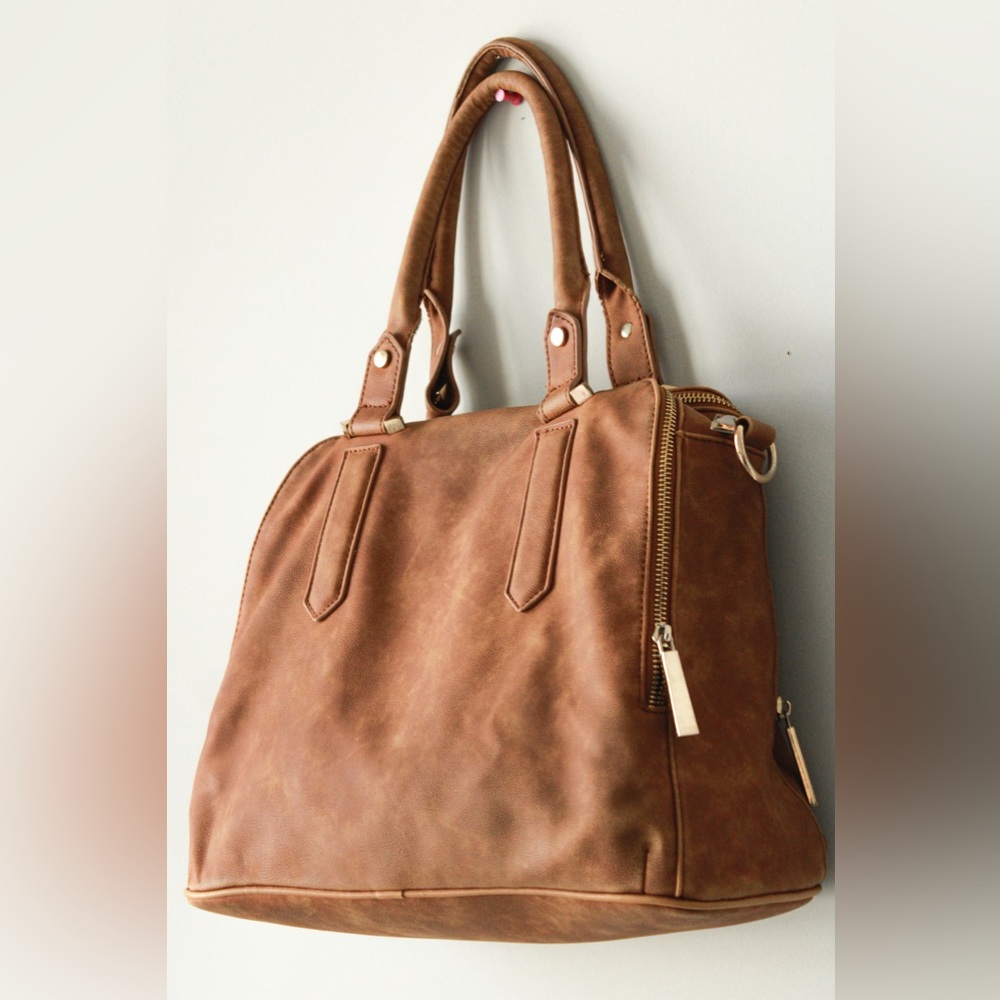 Tilly’s Faux Leather Purse